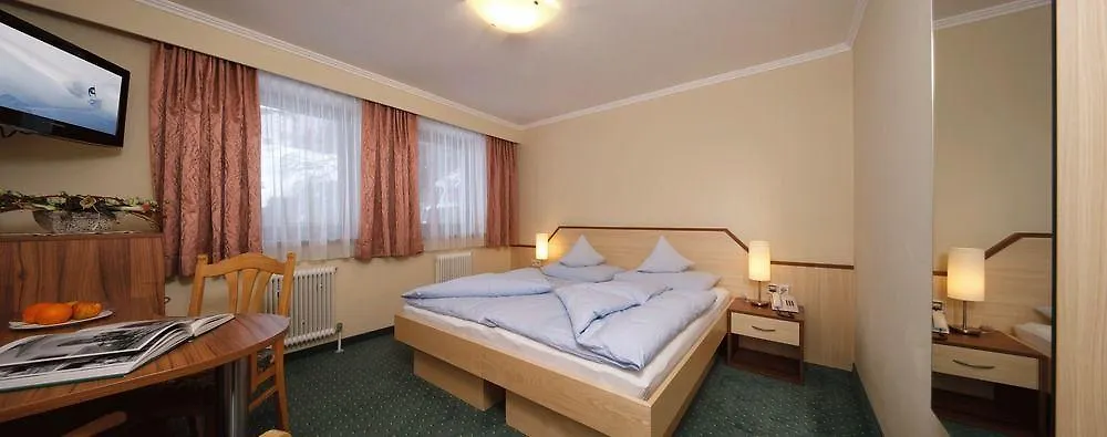 Hotel Pension Waldheim Solden